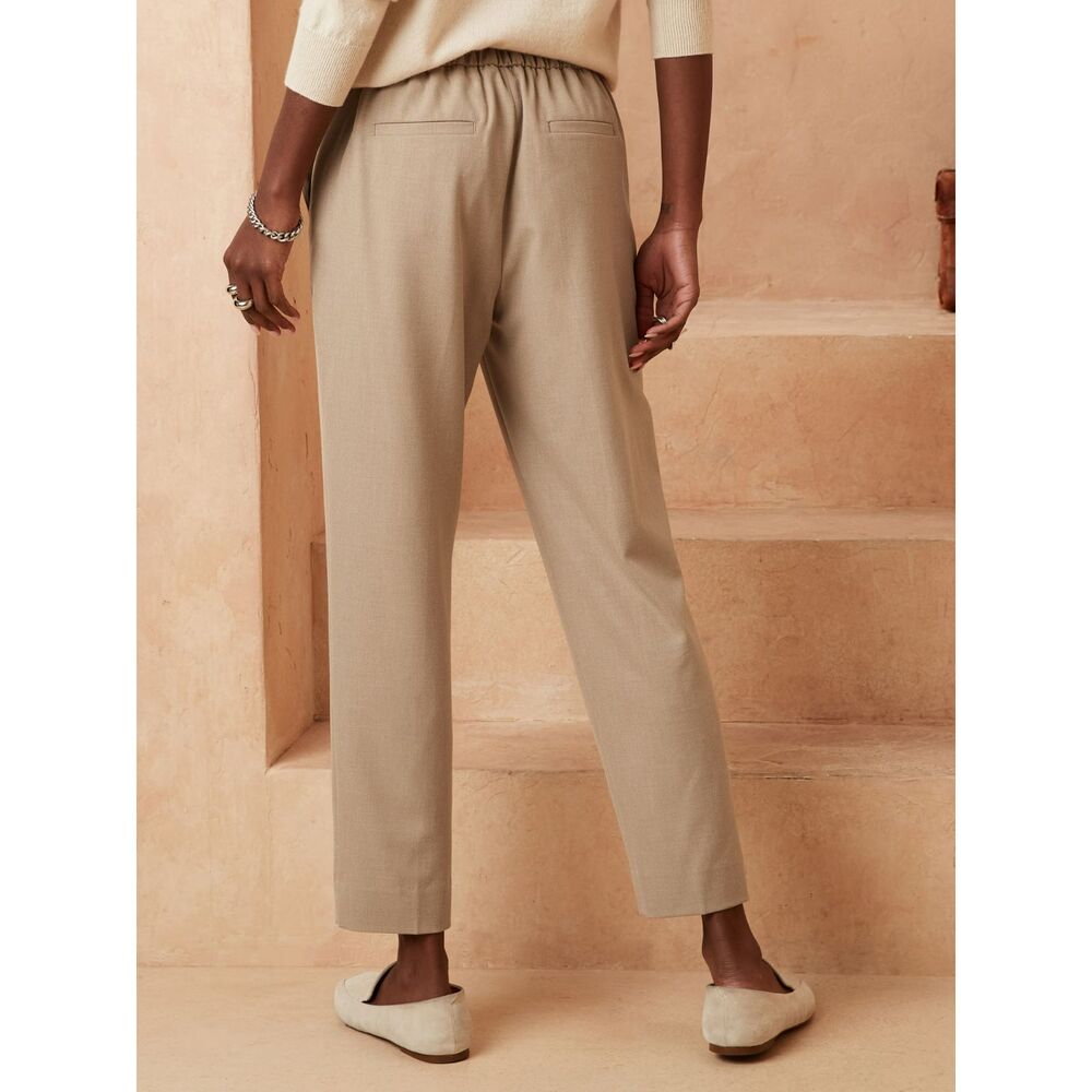 Banana Republic Factory - Hayden Tapered Pant (size 8) EUC